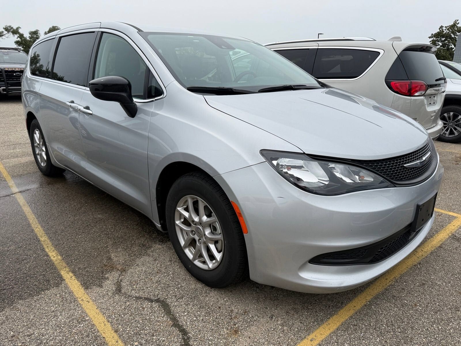 2024 CHRYSLER Voyager