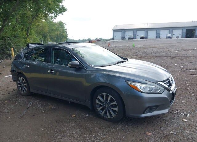 2017 NISSAN Altima