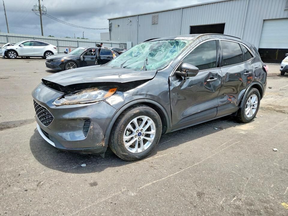 2020 FORD Escape