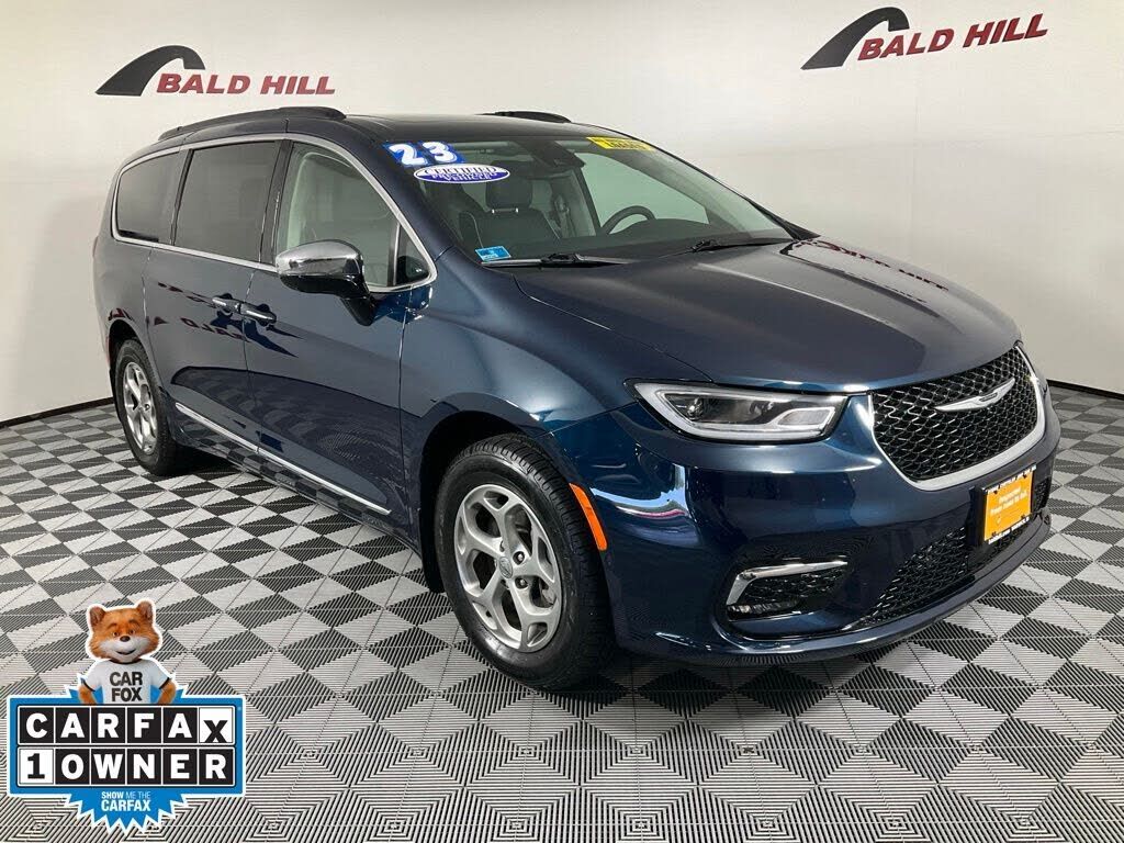 2023 CHRYSLER Pacifica