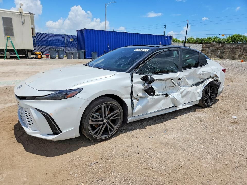 2025 TOYOTA Camry