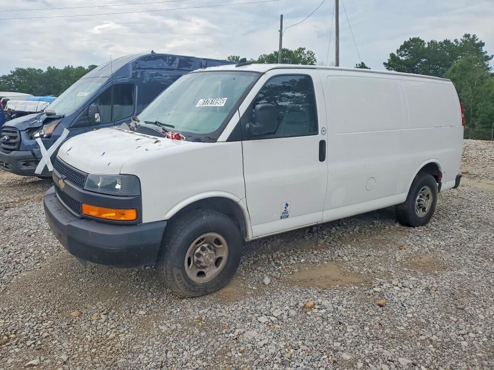 2022 CHEVROLET Express