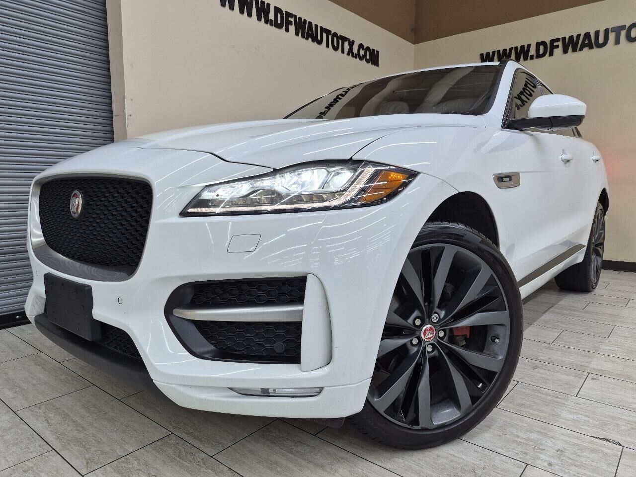 2018 JAGUAR F-Pace