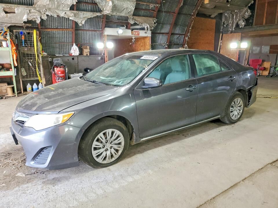 2013 TOYOTA Camry