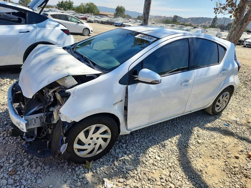 2015 TOYOTA Prius