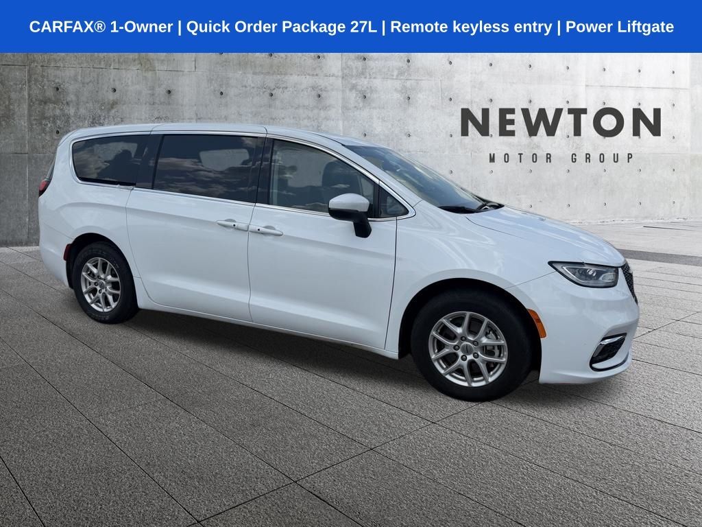 2023 CHRYSLER Pacifica