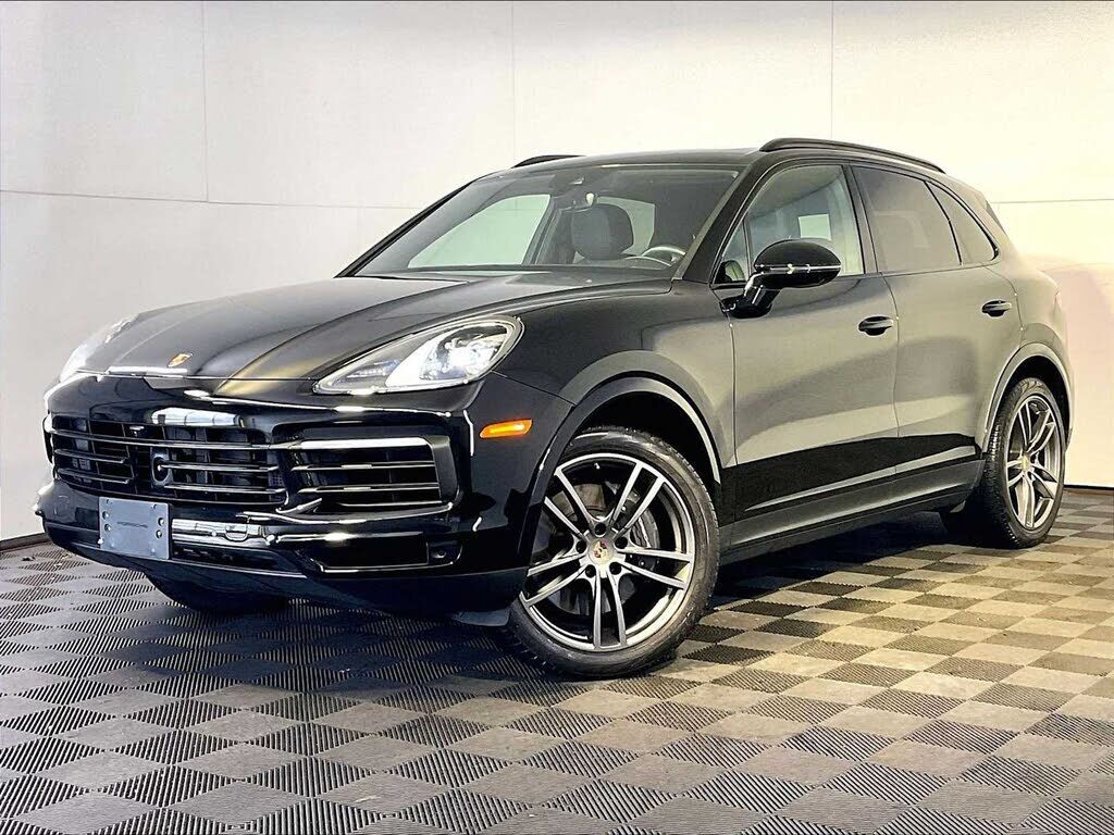 2023 PORSCHE Cayenne