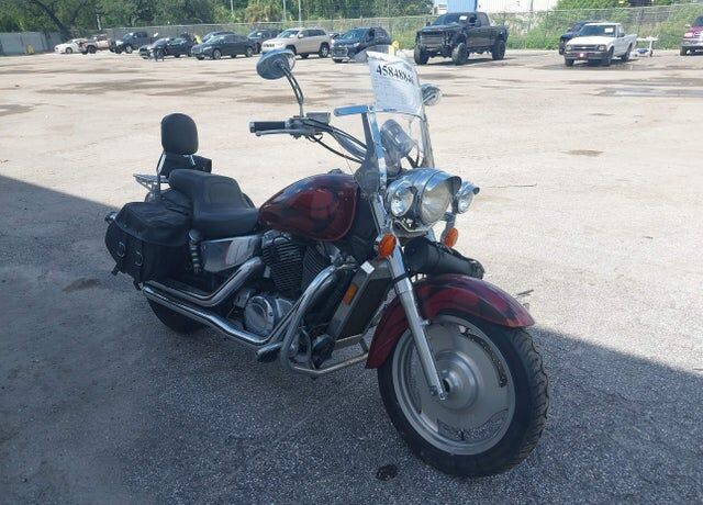 2002 HONDA VT1100C2