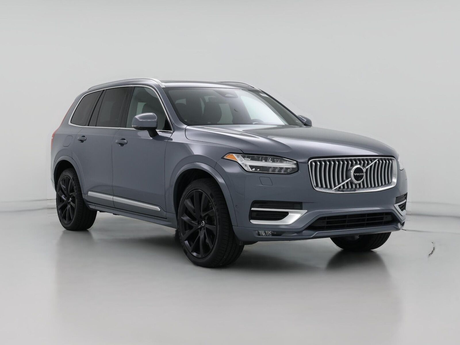 2023 VOLVO XC90