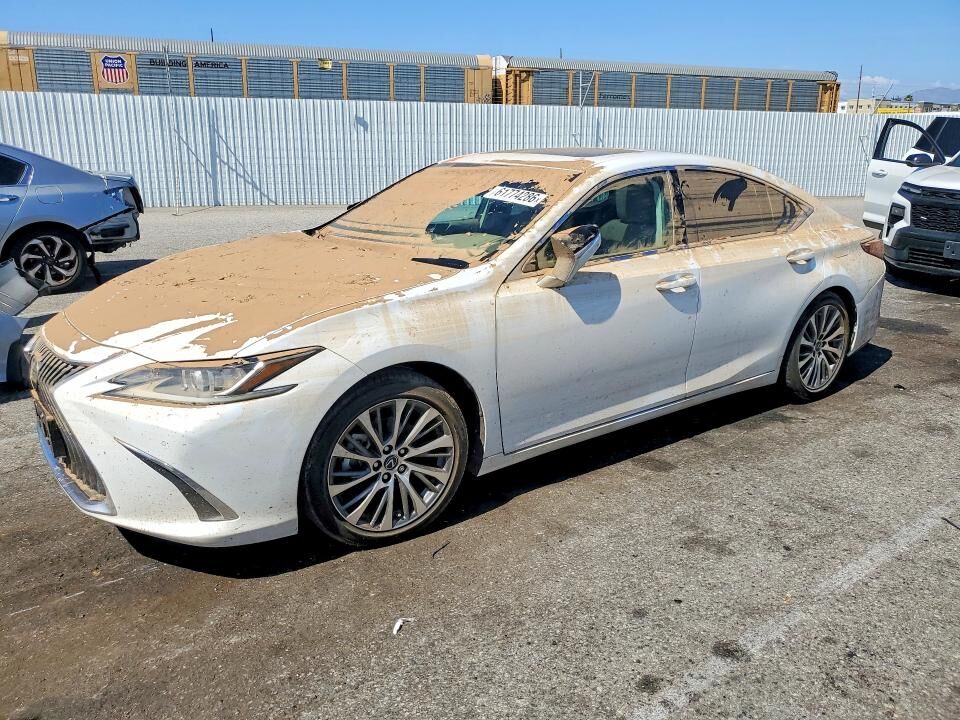 2021 LEXUS ES