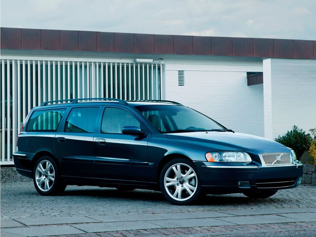 2005 VOLVO V70