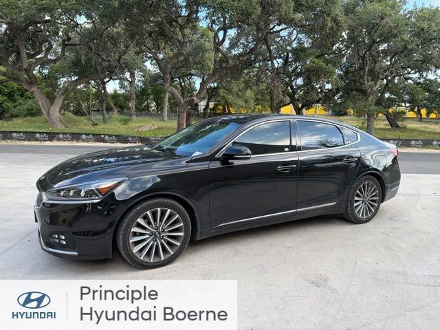 2017 KIA Cadenza