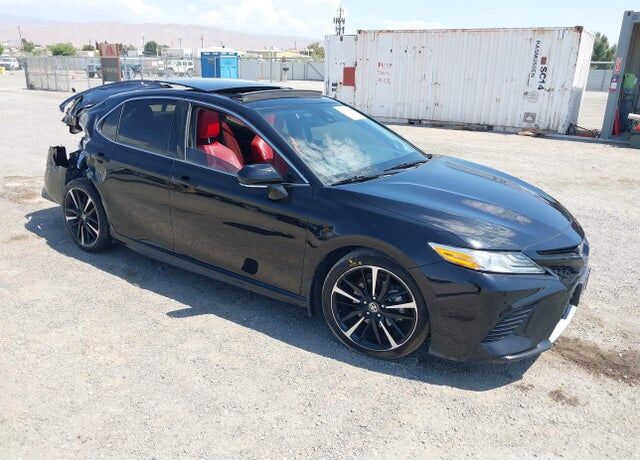 2020 TOYOTA Camry