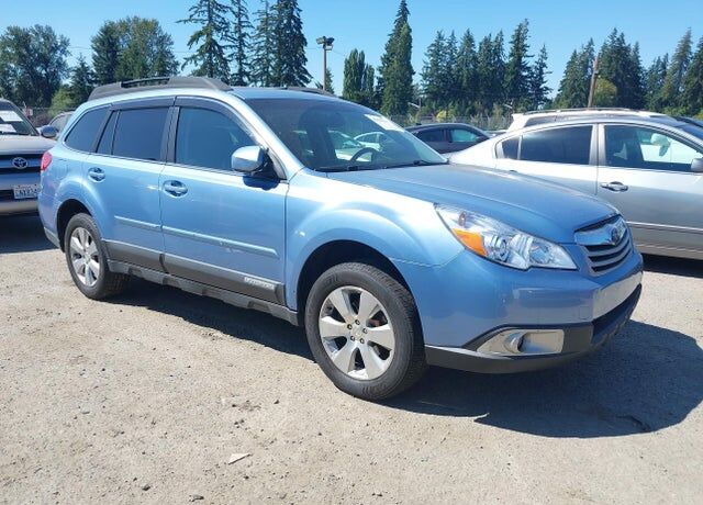2012 SUBARU Outback