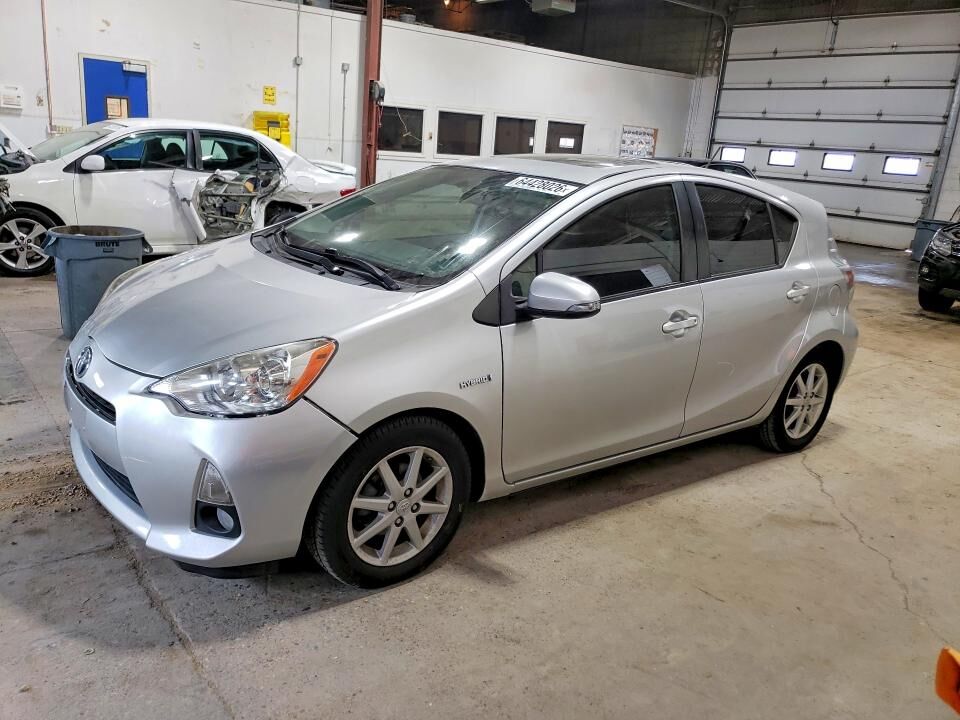 2014 TOYOTA Prius