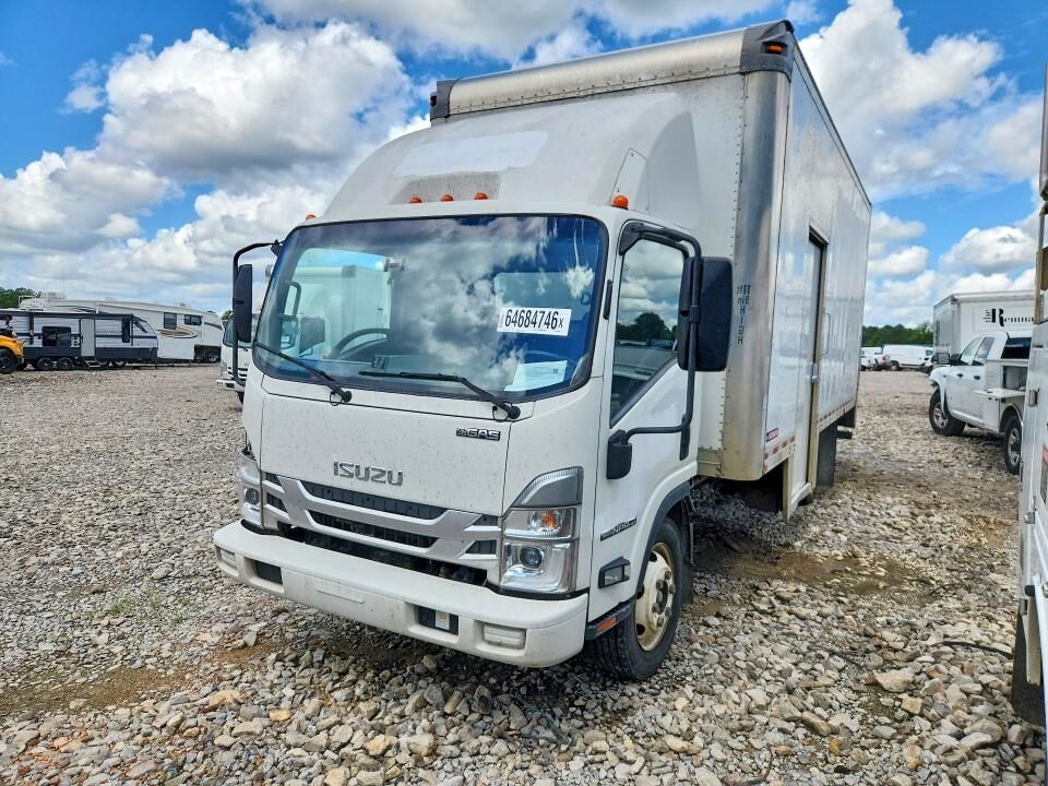 2023 ISUZU NPR-HD