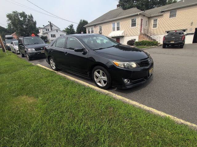 2013 TOYOTA Camry