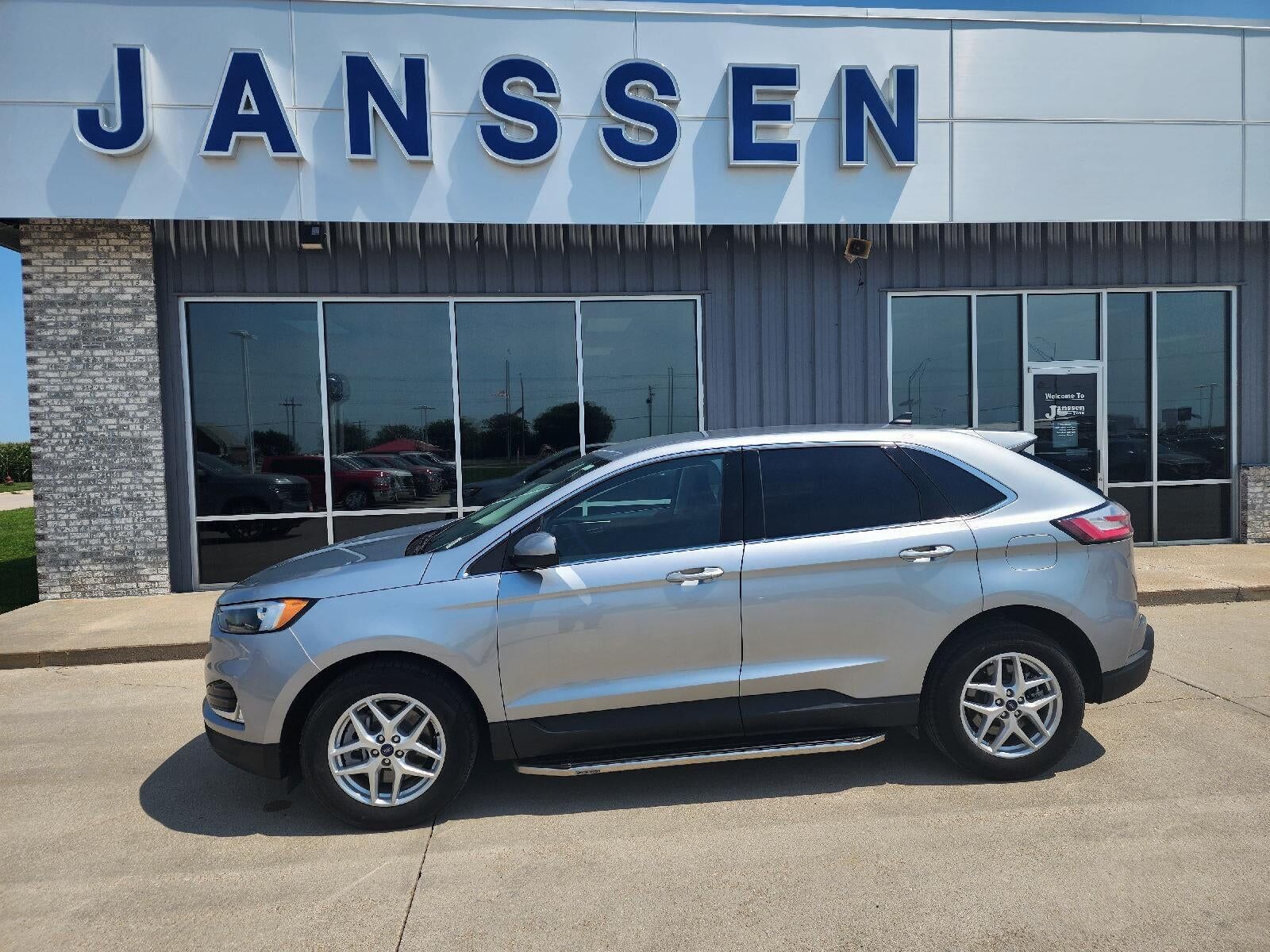 2022 FORD Edge
