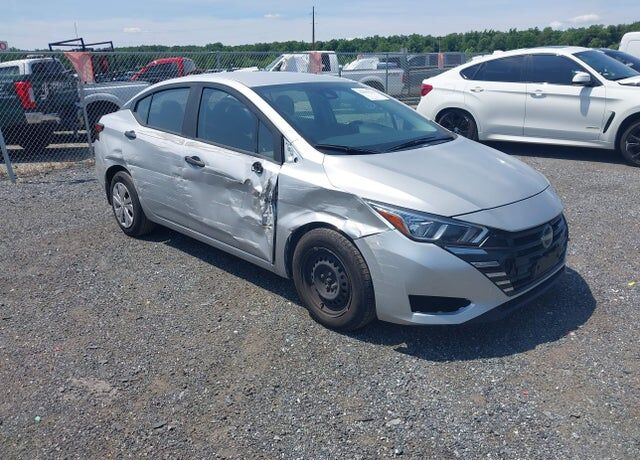 2023 NISSAN Versa