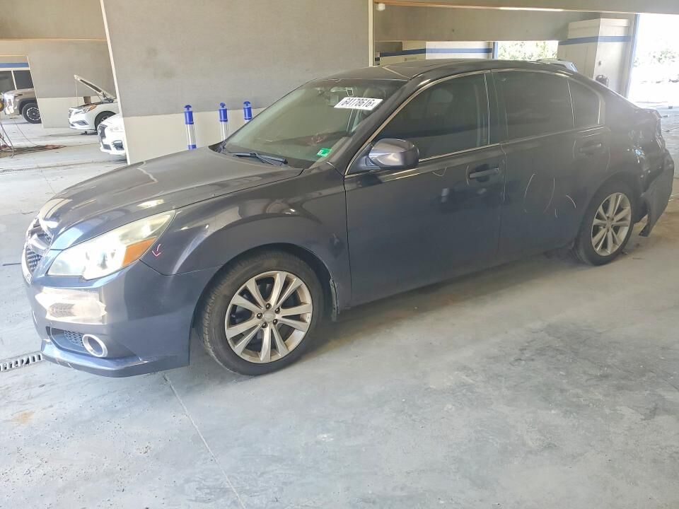 2013 SUBARU Legacy