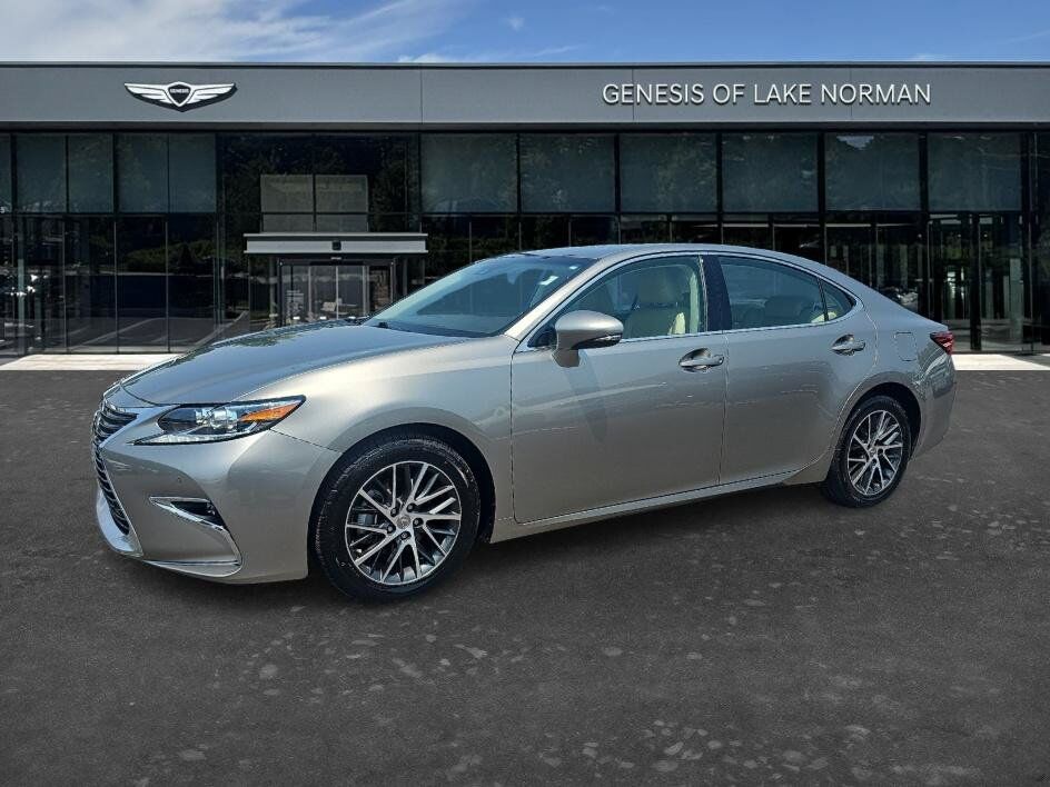 2017 LEXUS ES