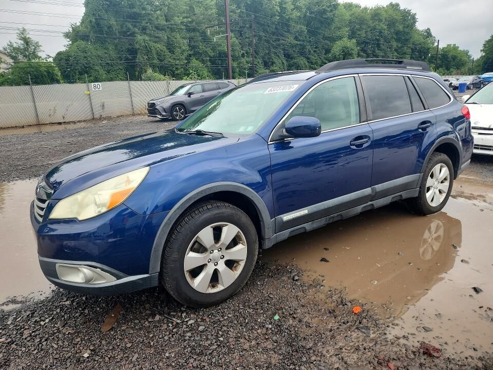 2011 SUBARU Outback