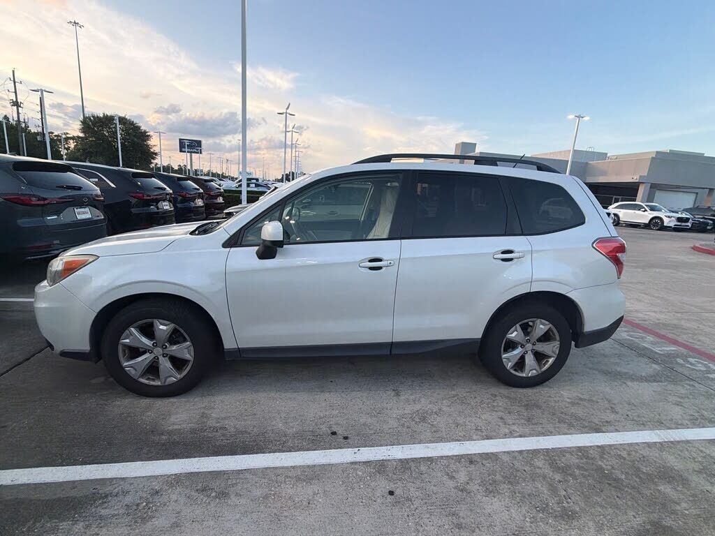 2014 SUBARU Forester