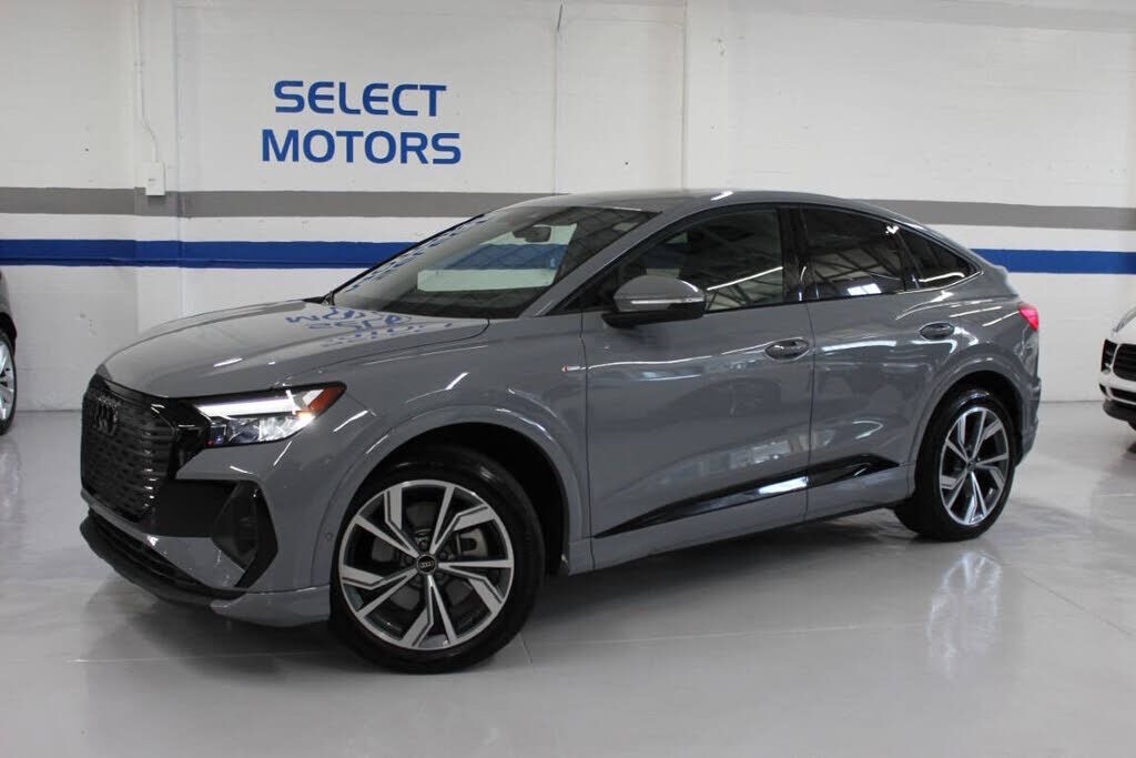 2024 AUDI Q4