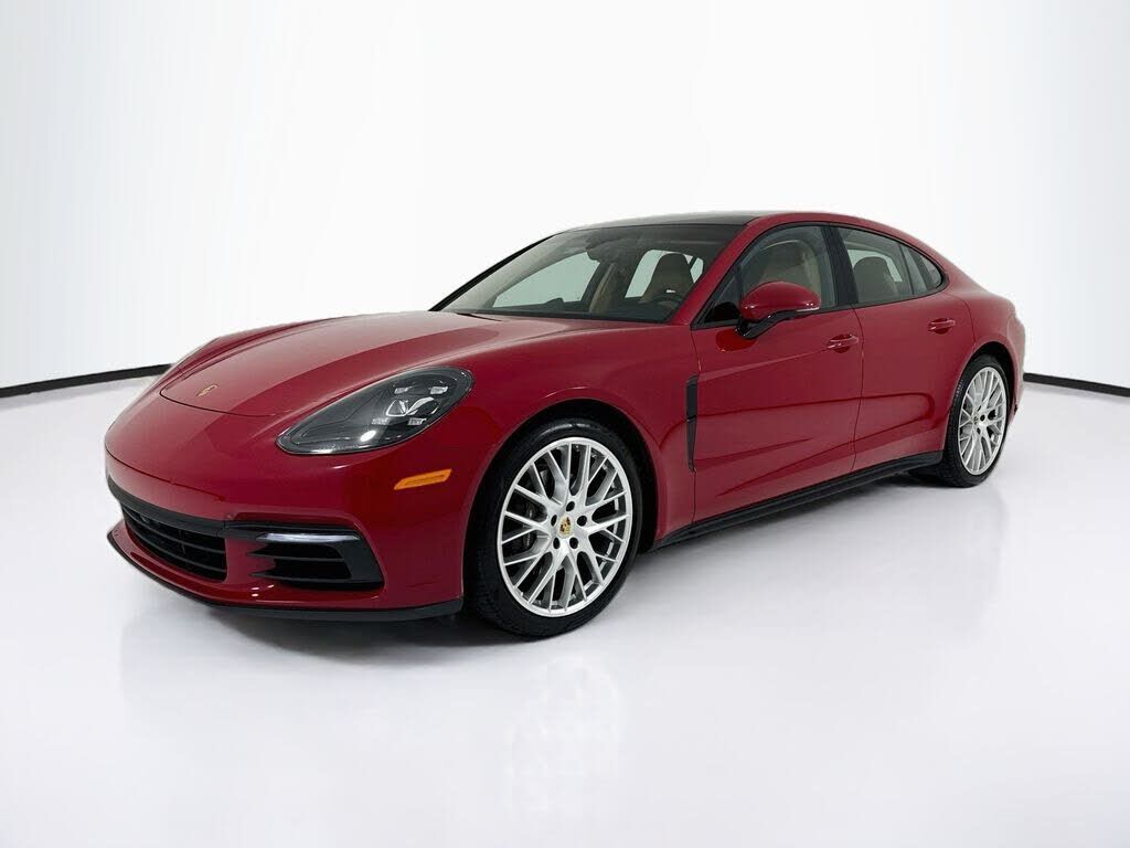 2019 PORSCHE Panamera