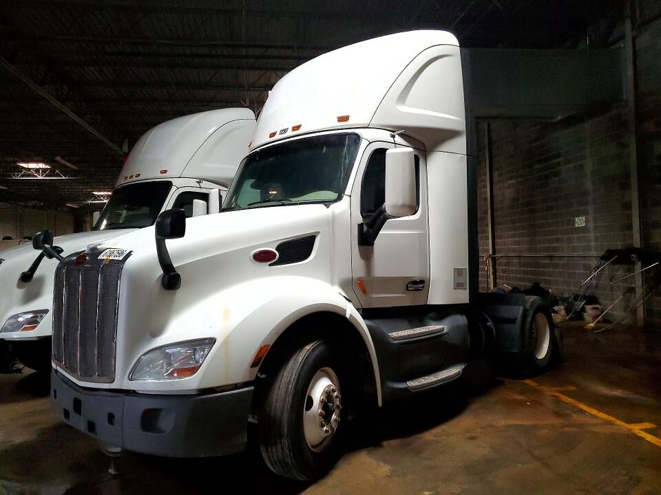 2018 PETERBILT 579