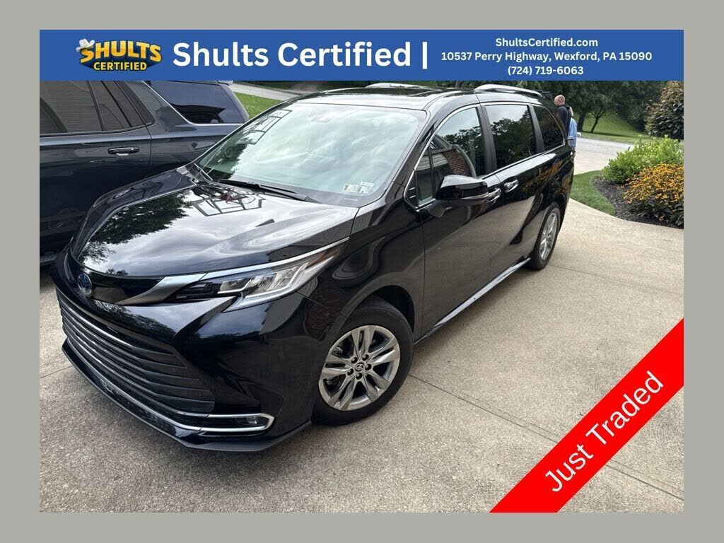 2024 TOYOTA Sienna