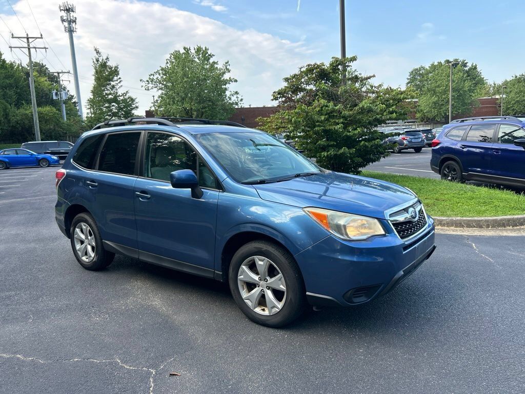 2015 SUBARU Forester