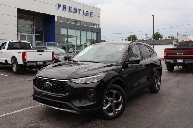 2025 FORD Escape