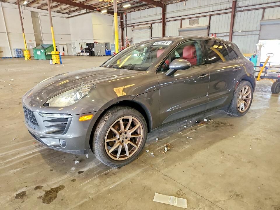 2018 PORSCHE Macan