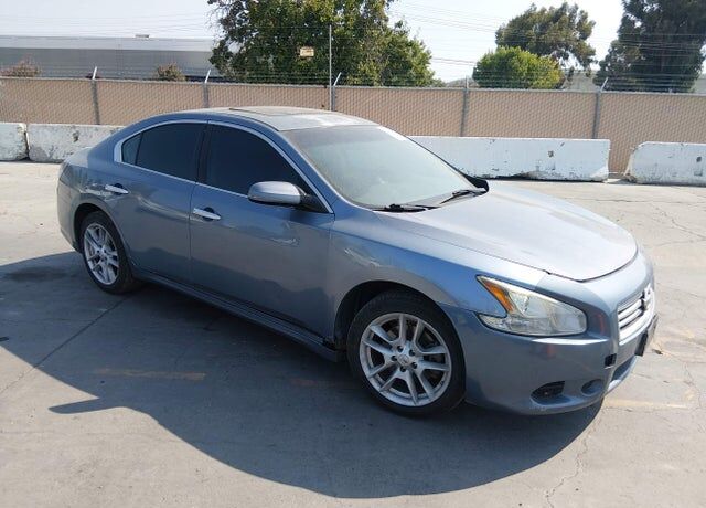 2012 NISSAN Maxima