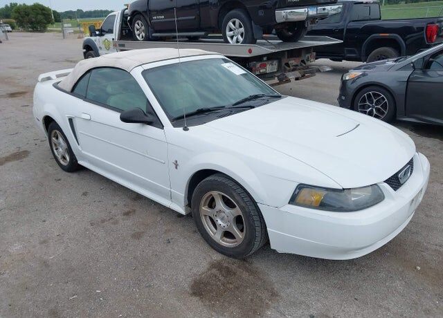 2003 FORD Mustang