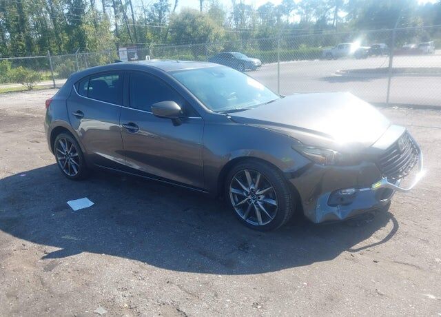 2018 MAZDA Mazda3