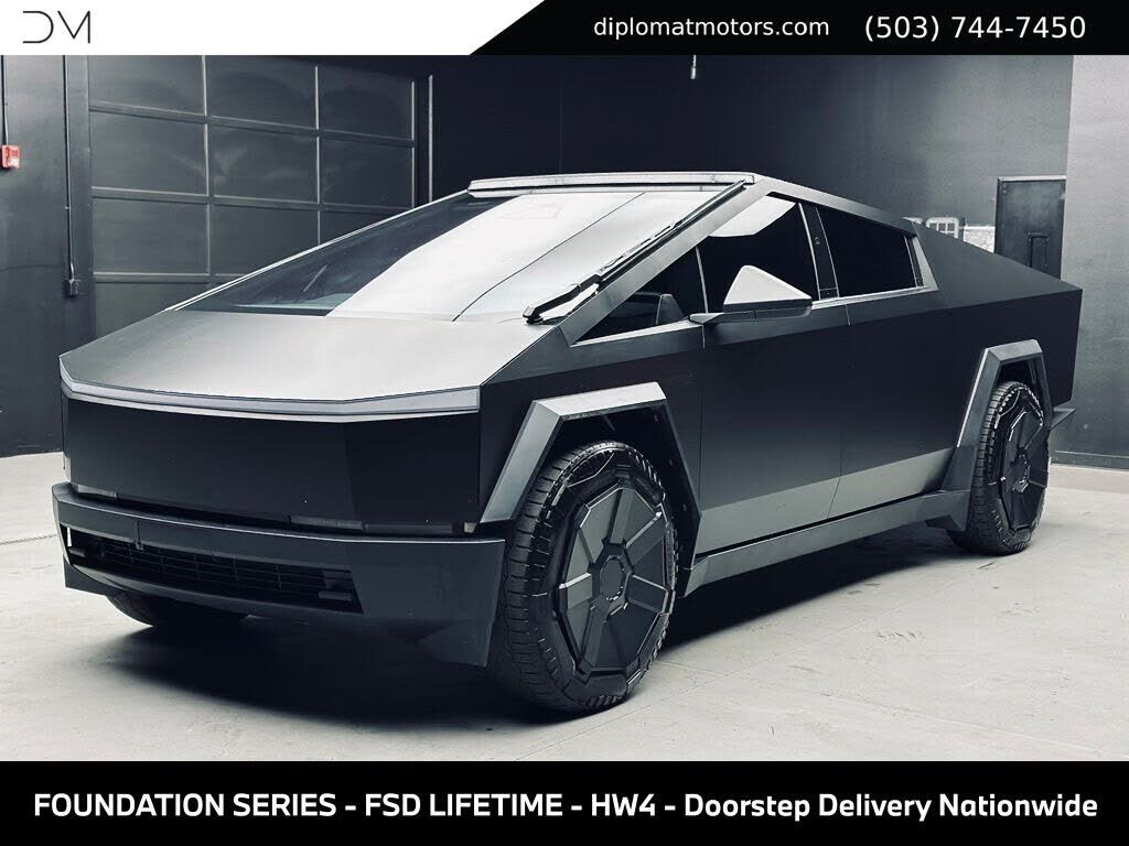 2024 TESLA Cybertruck
