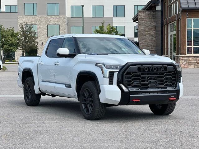 2024 TOYOTA Tundra