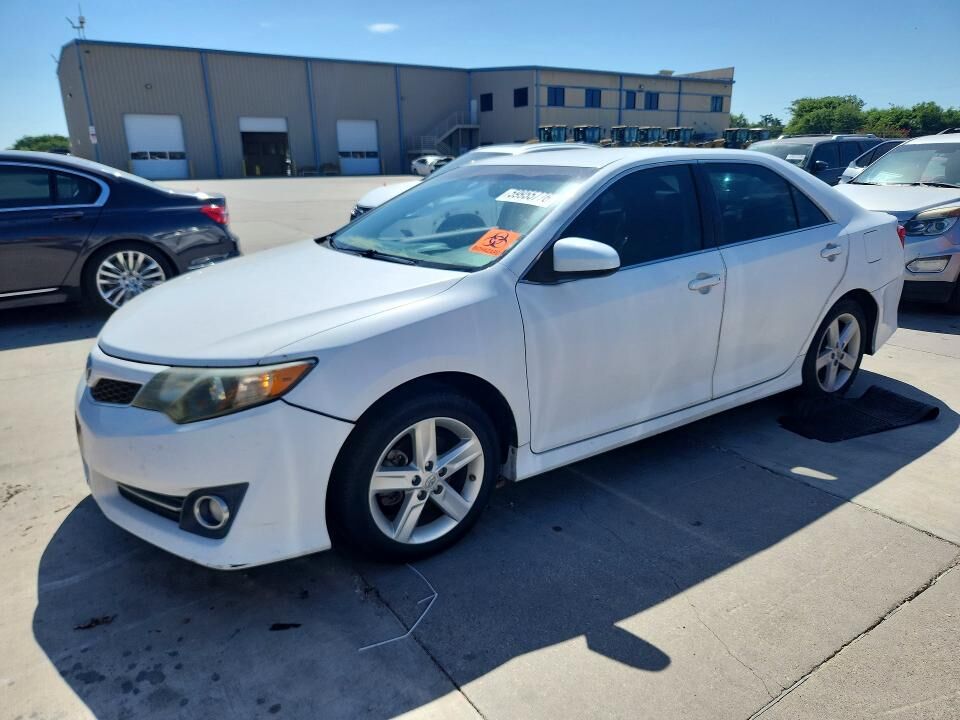 2013 TOYOTA Camry