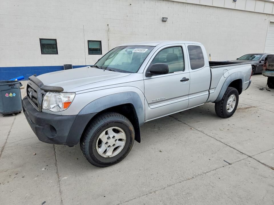 2005 TOYOTA Tacoma