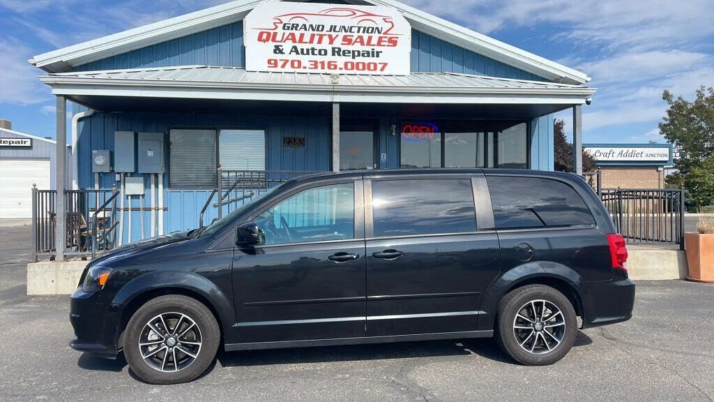 2017 DODGE Grand Caravan