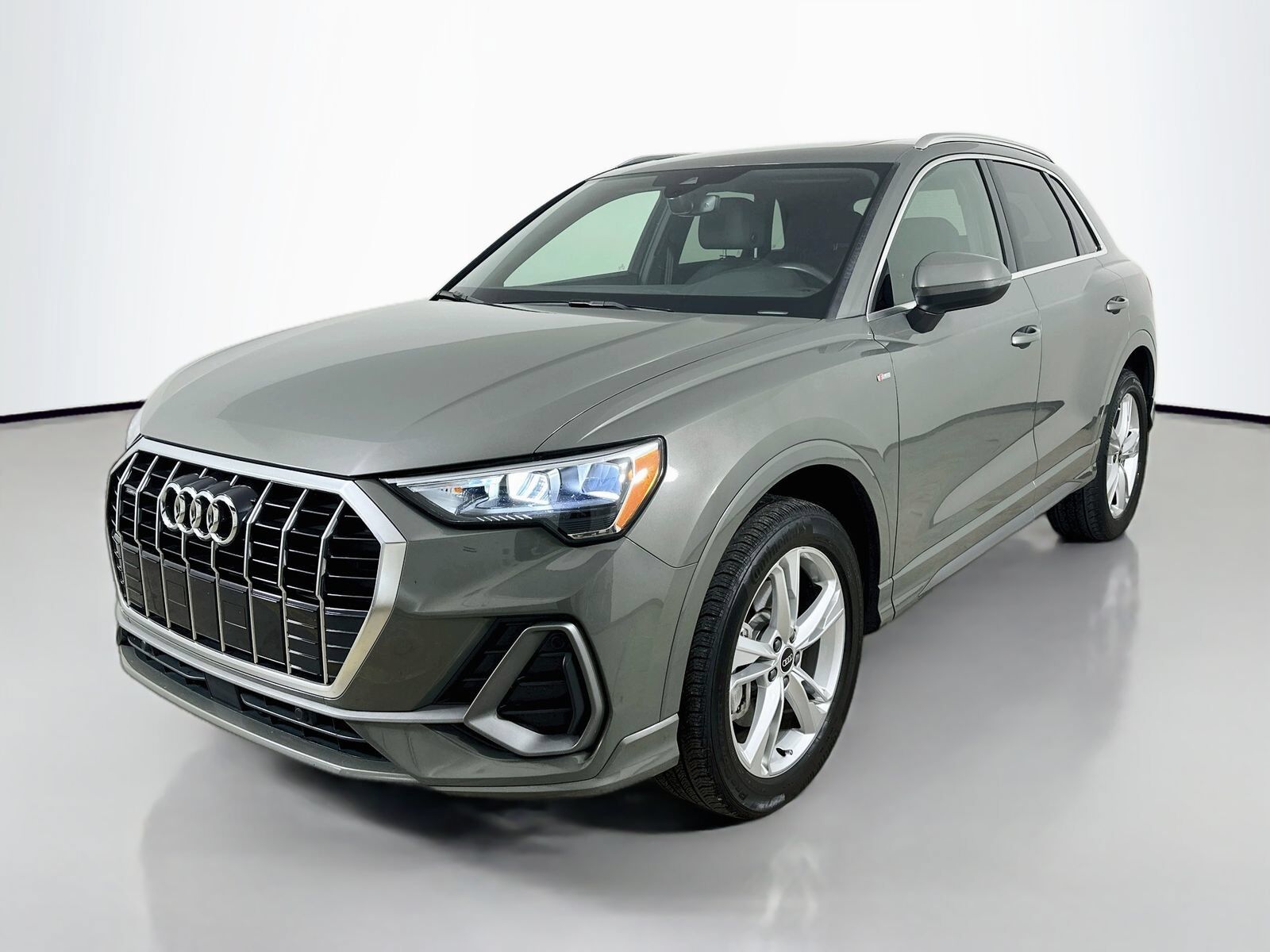 2021 AUDI Q3