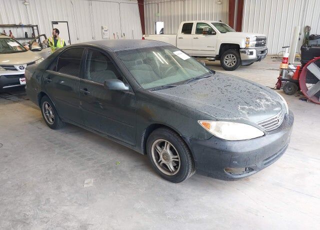 2005 TOYOTA Camry