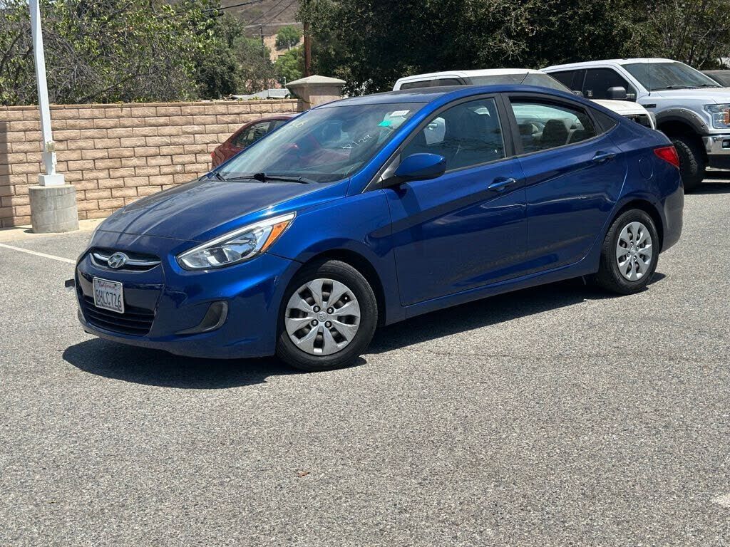 2017 HYUNDAI Accent