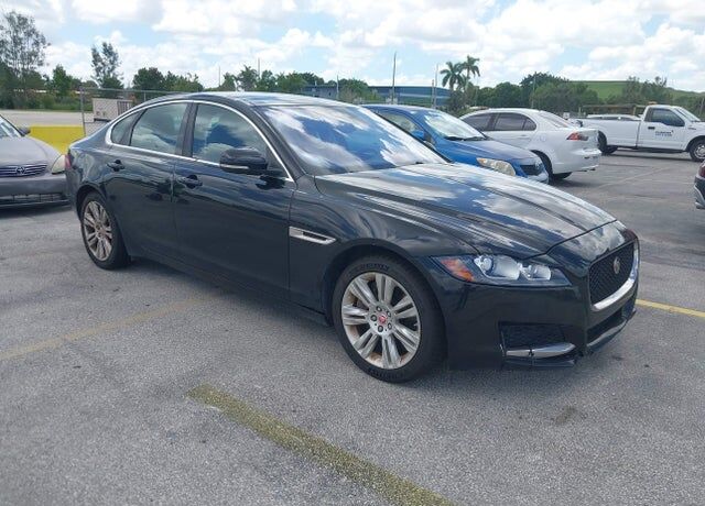 2017 JAGUAR XF