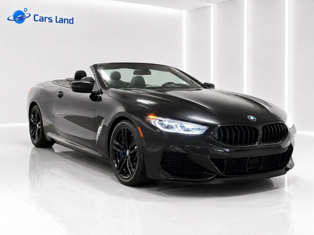 2022 BMW M8
