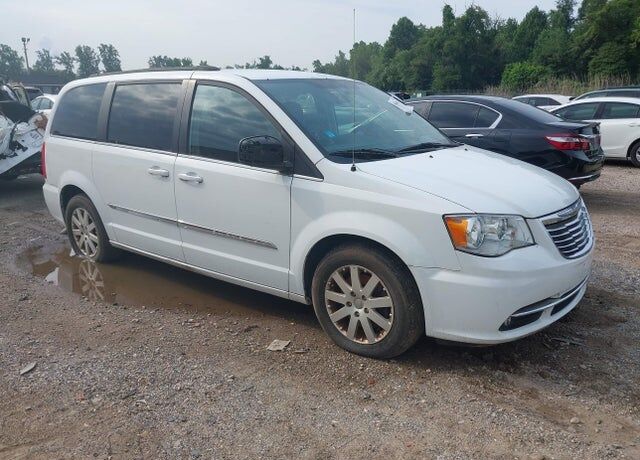 2015 CHRYSLER Town and Country
