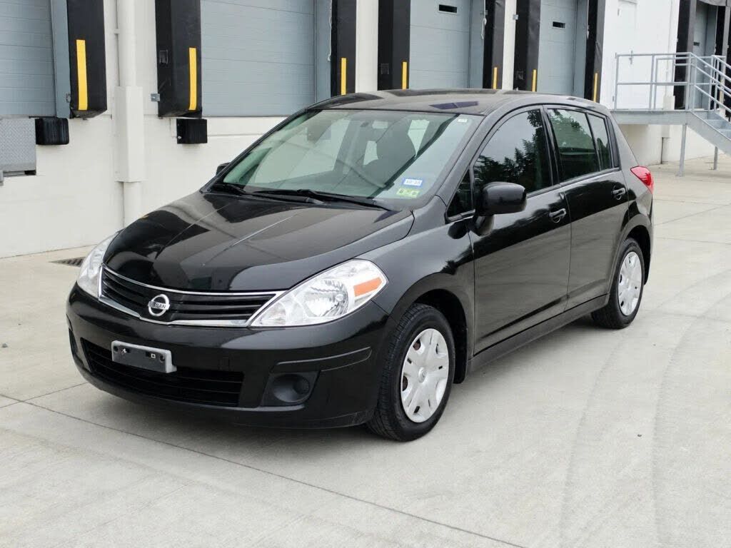 2010 NISSAN Versa