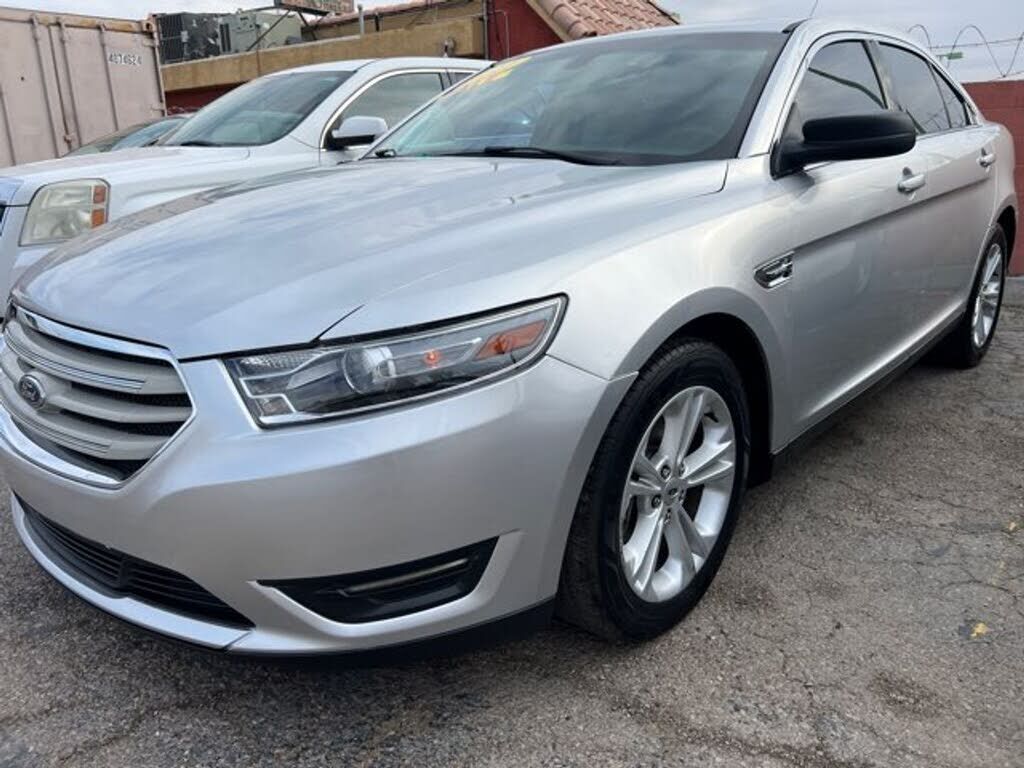2017 FORD Taurus